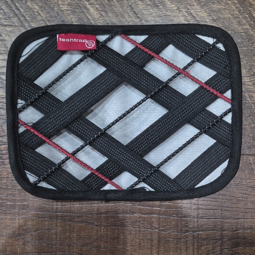 Elleven Techtrap Black and Red Small Case For Cables, Phones, Powerbanks